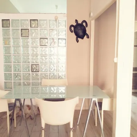 Joli 2 Pieces A 2 Min De La Apartamento